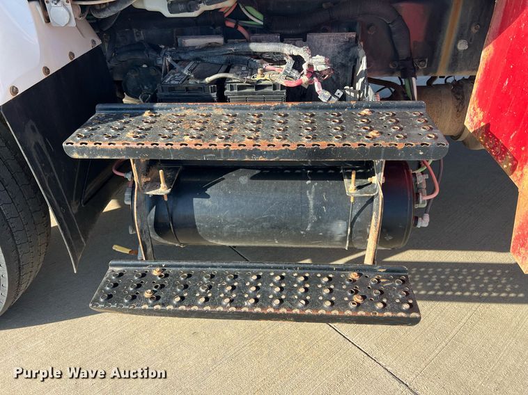 image for item EL5702 2015 International 7300 winch truck