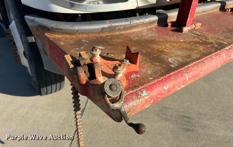image for item EL5702 2015 International 7300 winch truck