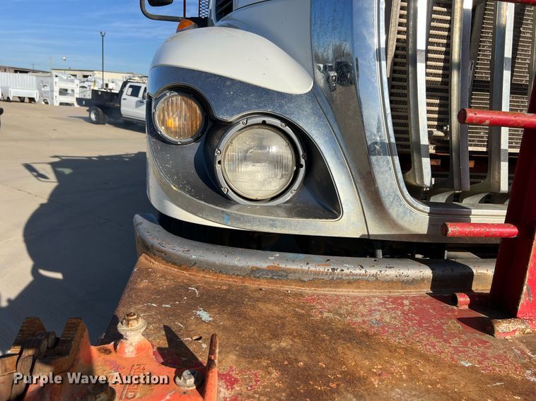 image for item EL5702 2015 International 7300 winch truck