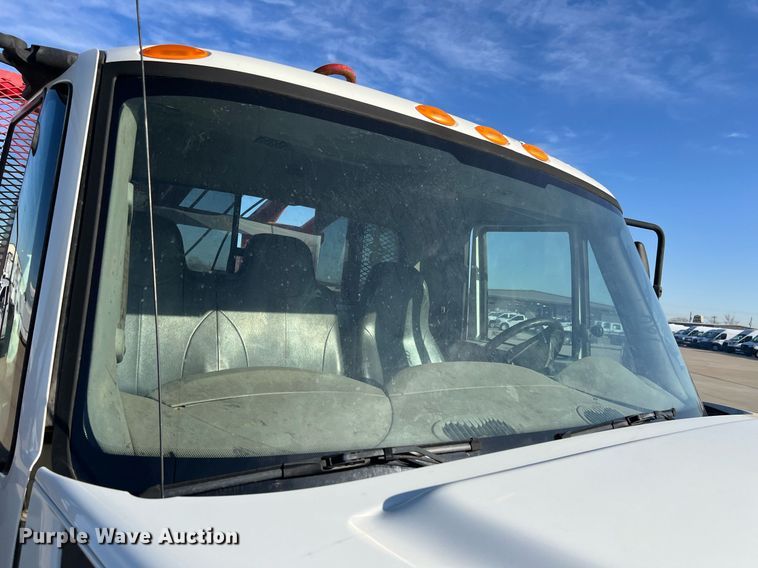 image for item EL5702 2015 International 7300 winch truck