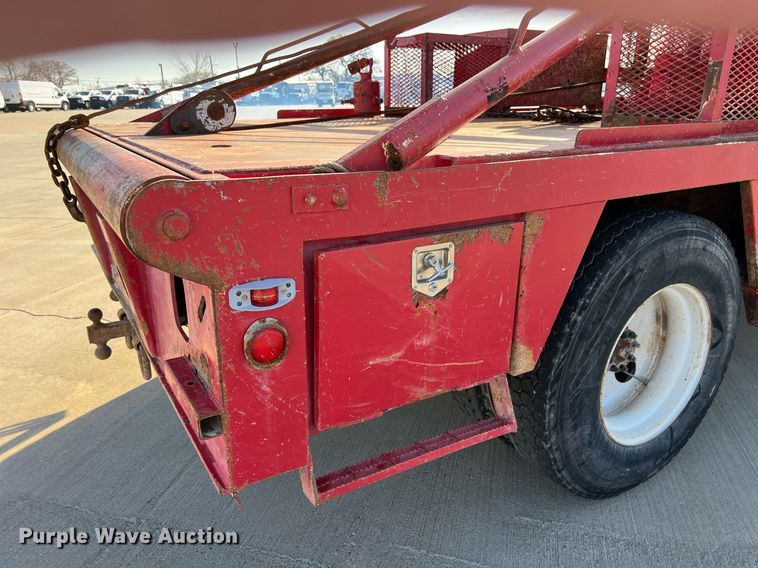 image for item EL5702 2015 International 7300 winch truck