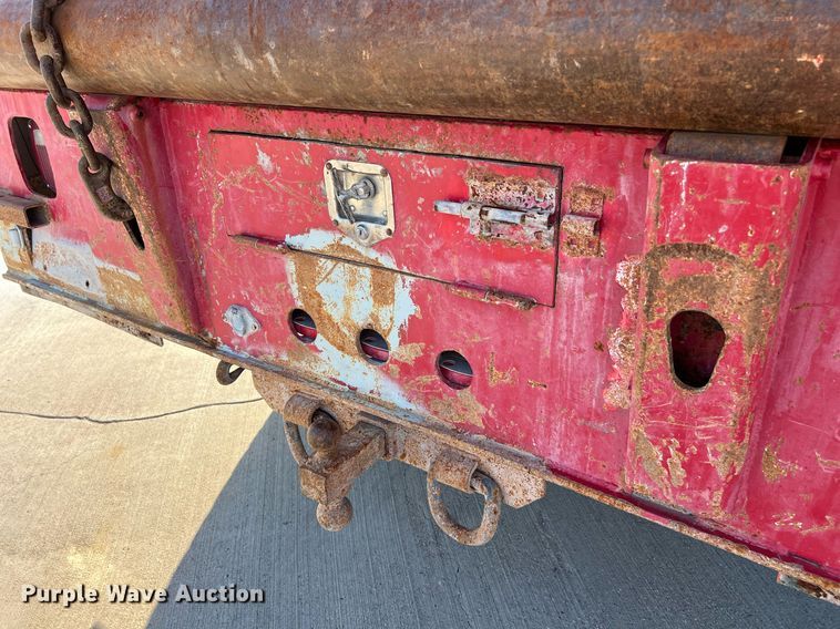 image for item EL5702 2015 International 7300 winch truck