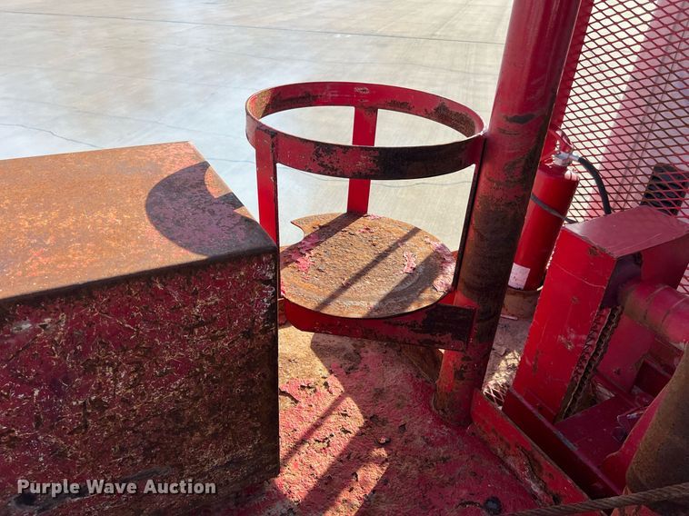 image for item EL5702 2015 International 7300 winch truck