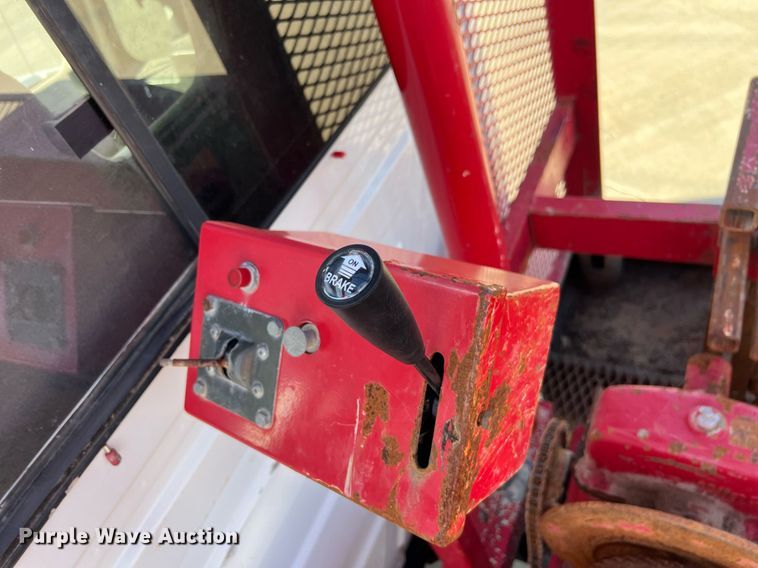 image for item EL5702 2015 International 7300 winch truck