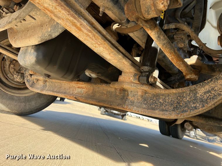 image for item EL5702 2015 International 7300 winch truck