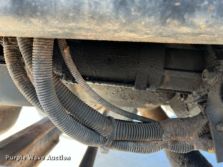 image for item EL5702 2015 International 7300 winch truck