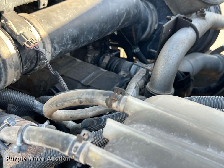 image for item EL5702 2015 International 7300 winch truck