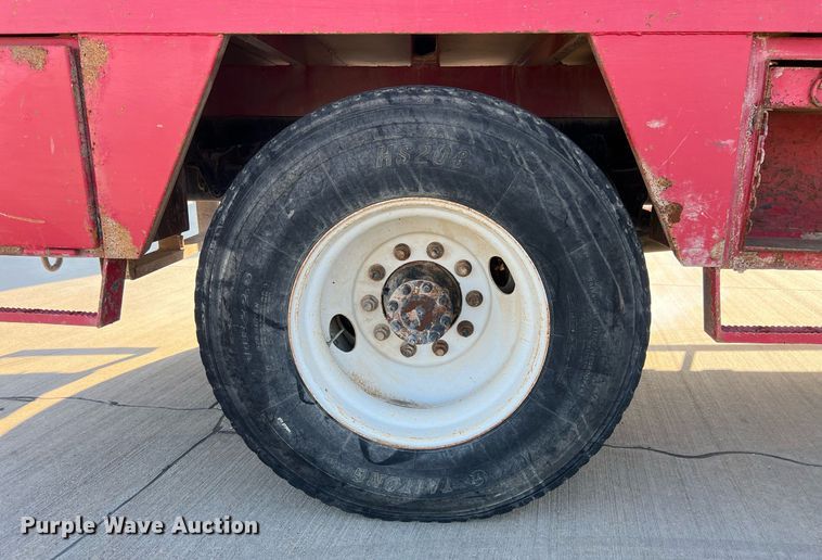 image for item EL5702 2015 International 7300 winch truck