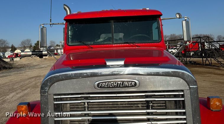 image for item EM3744 2003 Freightliner FLD120SD Classic dump truck