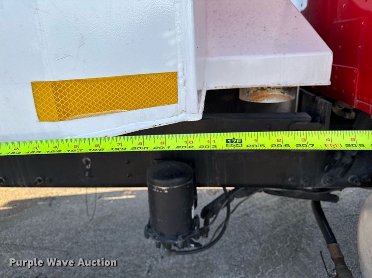 image for item EM3744 2003 Freightliner FLD120SD Classic dump truck