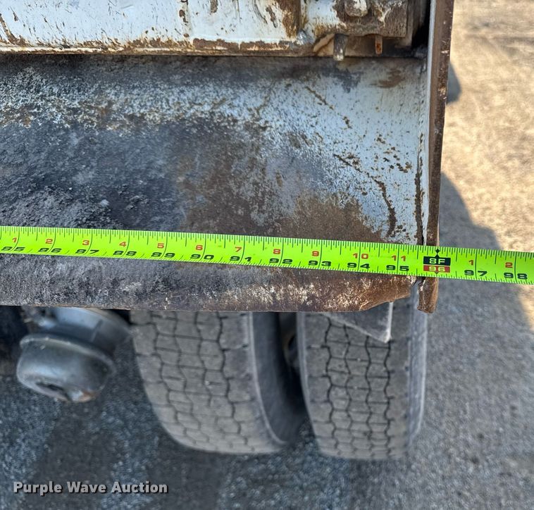 image for item EM3744 2003 Freightliner FLD120SD Classic dump truck