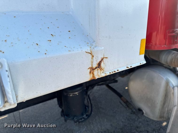 image for item EM3744 2003 Freightliner FLD120SD Classic dump truck