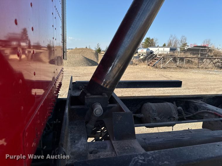 image for item EM3744 2003 Freightliner FLD120SD Classic dump truck