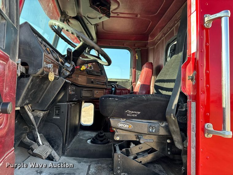 image for item EM3744 2003 Freightliner FLD120SD Classic dump truck