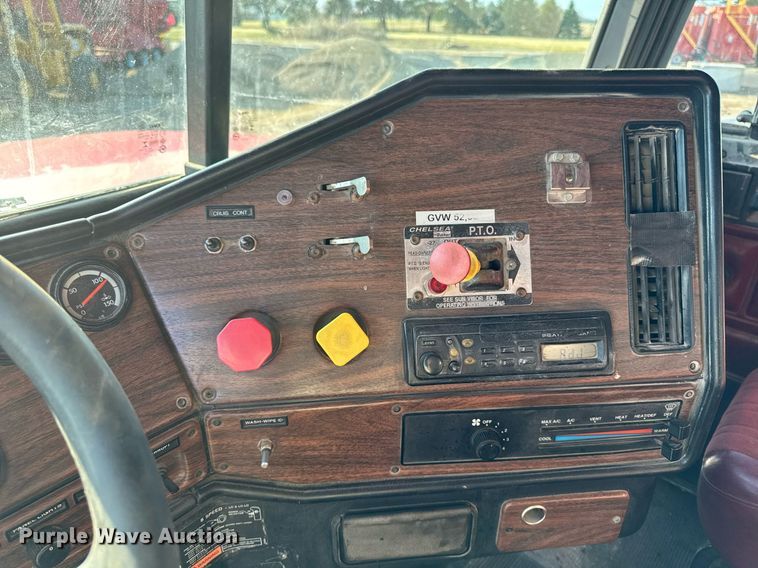 image for item EM3744 2003 Freightliner FLD120SD Classic dump truck