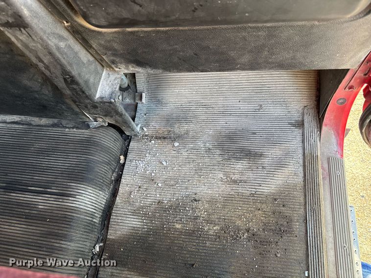 image for item EM3744 2003 Freightliner FLD120SD Classic dump truck