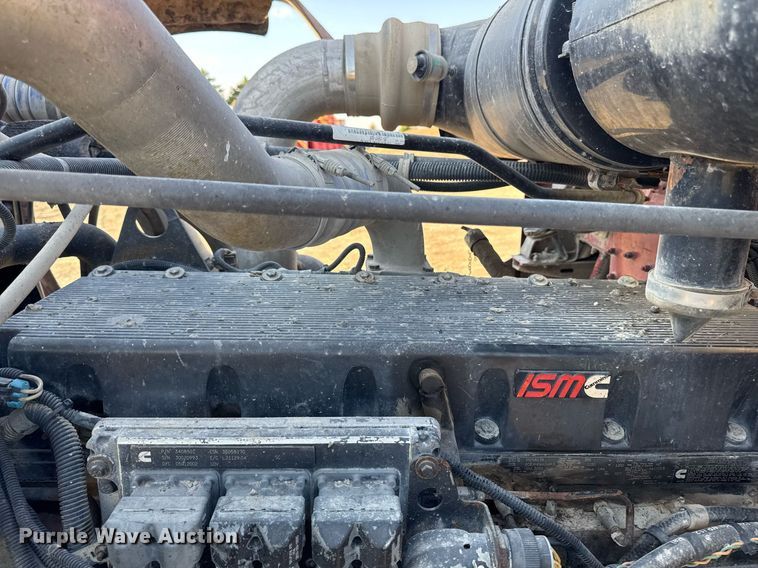 image for item EM3744 2003 Freightliner FLD120SD Classic dump truck