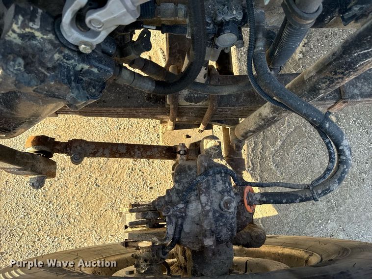 image for item EM3744 2003 Freightliner FLD120SD Classic dump truck