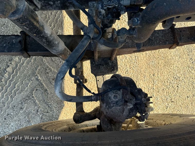 image for item EM3744 2003 Freightliner FLD120SD Classic dump truck