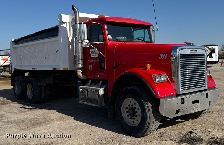 image for item EM3745 2003 Freightliner FLD120SD Classic dump truck
