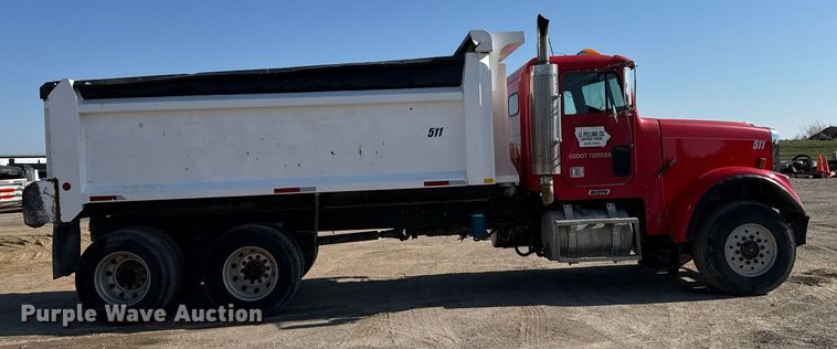 image for item EM3745 2003 Freightliner FLD120SD Classic dump truck