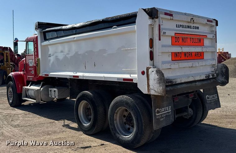 image for item EM3745 2003 Freightliner FLD120SD Classic dump truck