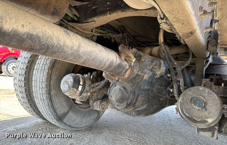 image for item EM3745 2003 Freightliner FLD120SD Classic dump truck