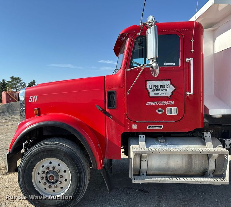 image for item EM3745 2003 Freightliner FLD120SD Classic dump truck