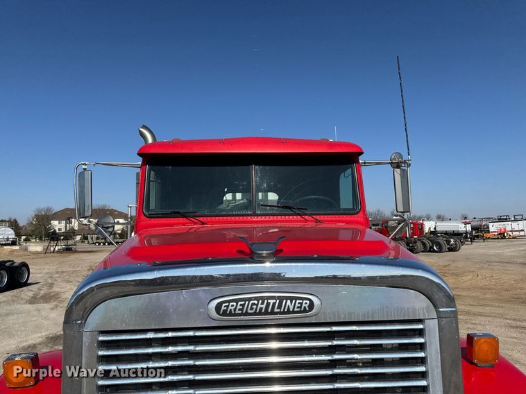 image for item EM3745 2003 Freightliner FLD120SD Classic dump truck