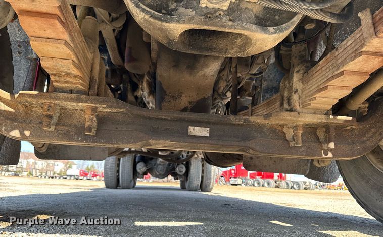 image for item EM3745 2003 Freightliner FLD120SD Classic dump truck