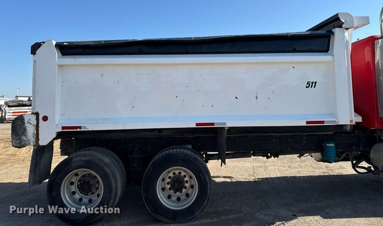 image for item EM3745 2003 Freightliner FLD120SD Classic dump truck