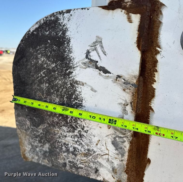 image for item EM3745 2003 Freightliner FLD120SD Classic dump truck