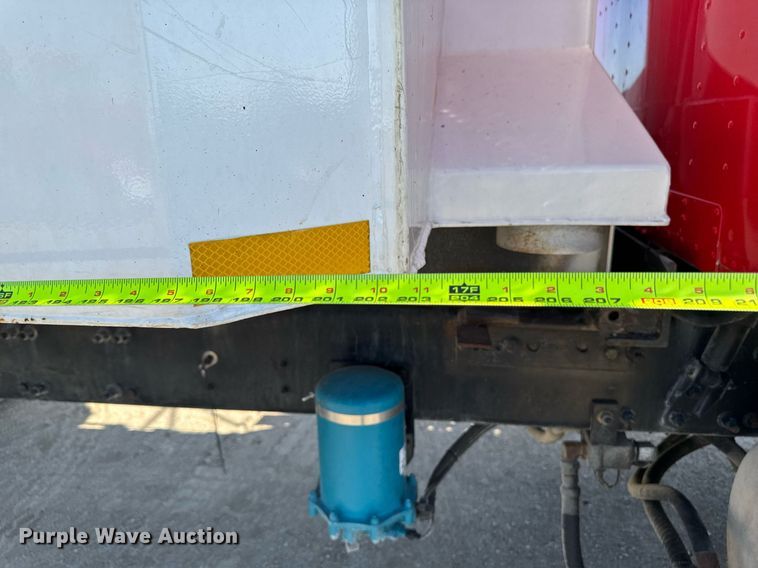 image for item EM3745 2003 Freightliner FLD120SD Classic dump truck