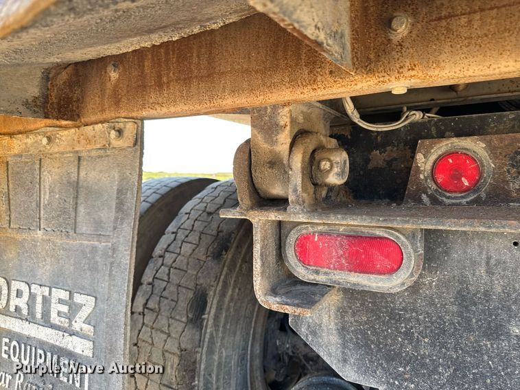 image for item EM3745 2003 Freightliner FLD120SD Classic dump truck