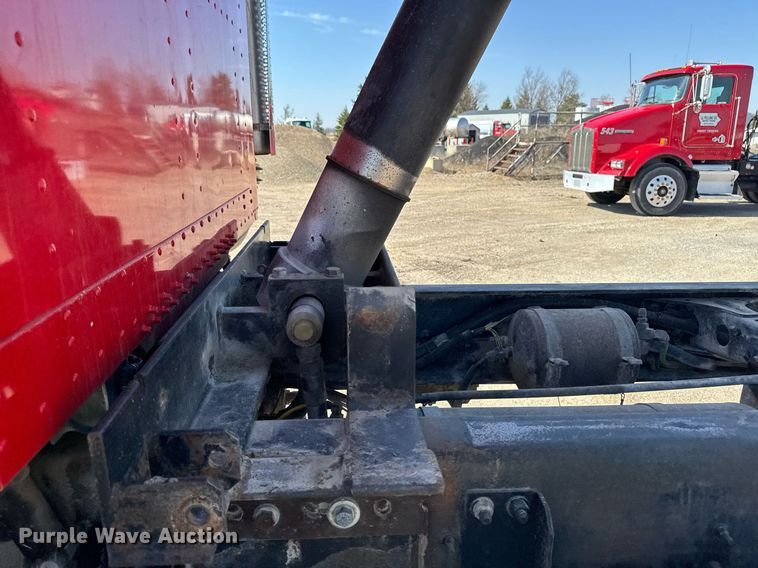 image for item EM3745 2003 Freightliner FLD120SD Classic dump truck