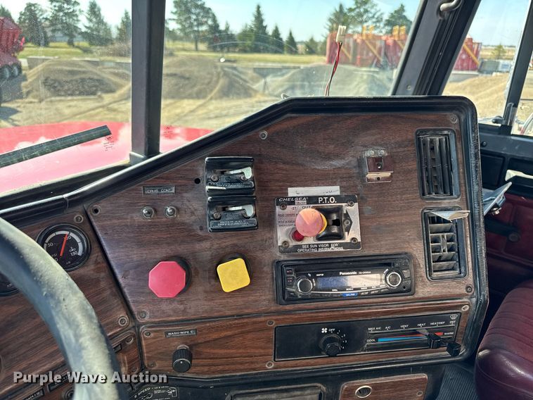 image for item EM3745 2003 Freightliner FLD120SD Classic dump truck