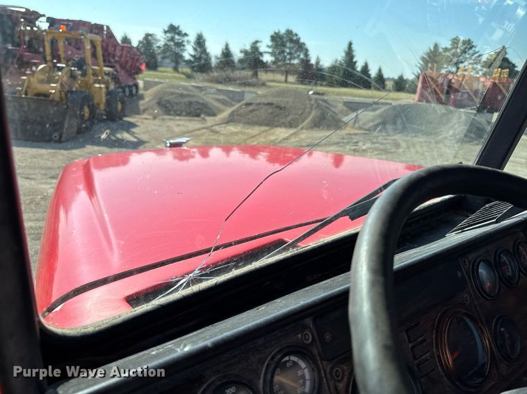 image for item EM3745 2003 Freightliner FLD120SD Classic dump truck