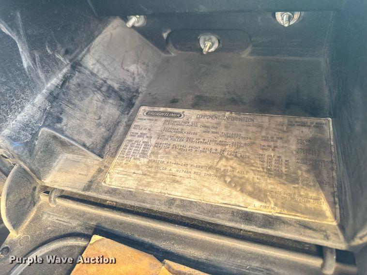 image for item EM3745 2003 Freightliner FLD120SD Classic dump truck