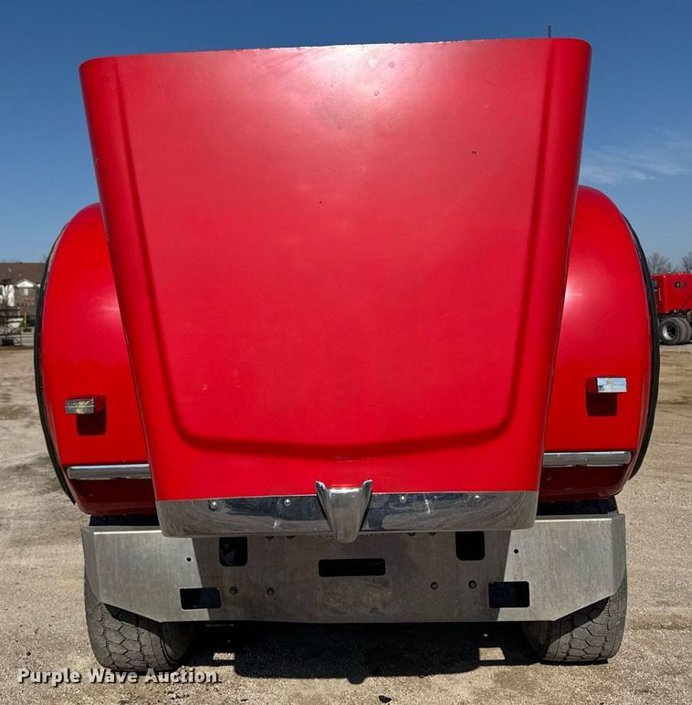 image for item EM3745 2003 Freightliner FLD120SD Classic dump truck