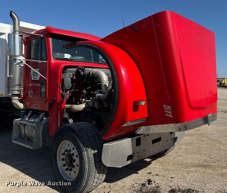 image for item EM3745 2003 Freightliner FLD120SD Classic dump truck