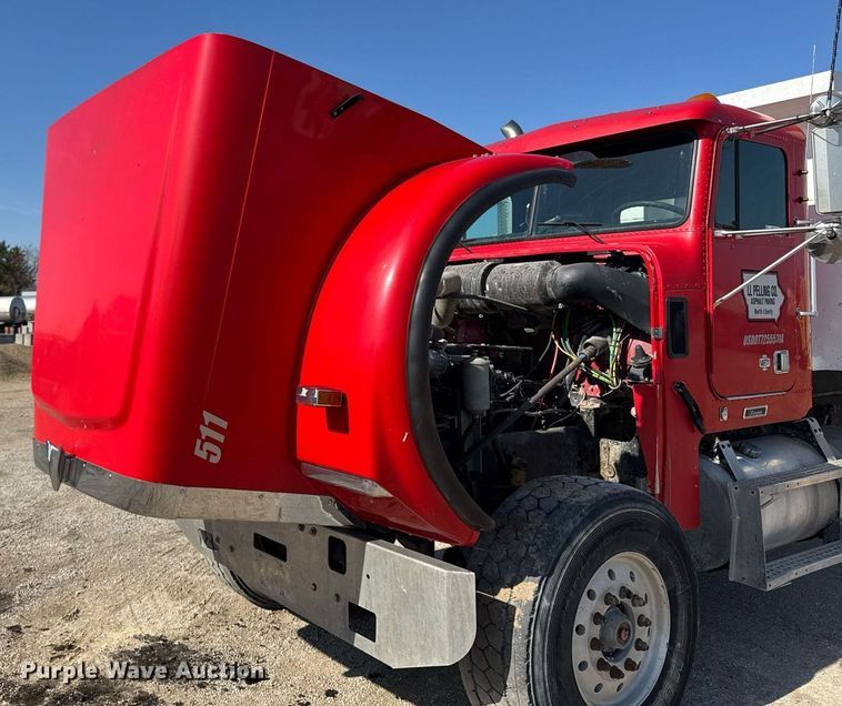 image for item EM3745 2003 Freightliner FLD120SD Classic dump truck