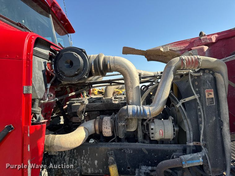 image for item EM3745 2003 Freightliner FLD120SD Classic dump truck