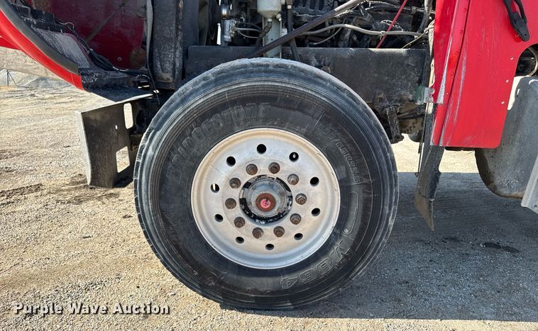 image for item EM3745 2003 Freightliner FLD120SD Classic dump truck