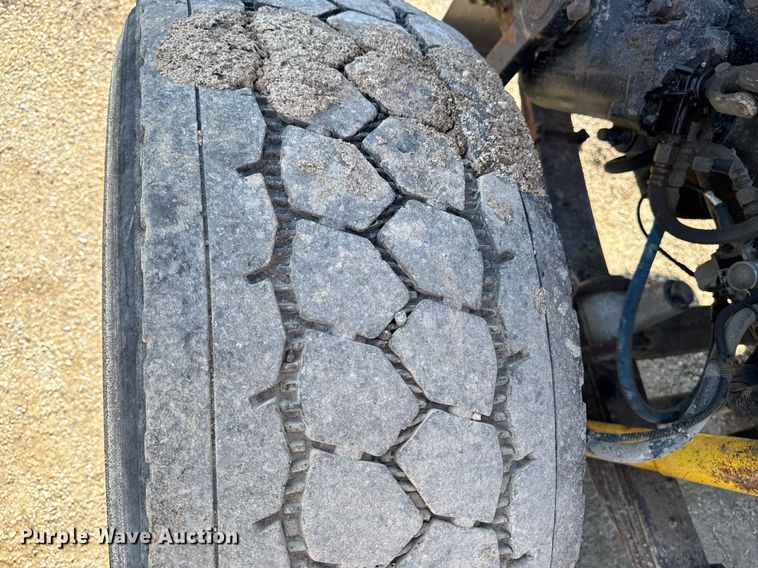 image for item EM3745 2003 Freightliner FLD120SD Classic dump truck