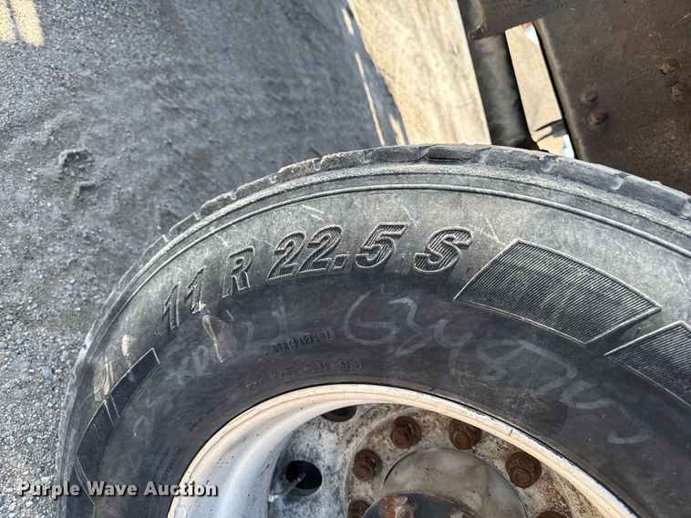 image for item EM3745 2003 Freightliner FLD120SD Classic dump truck