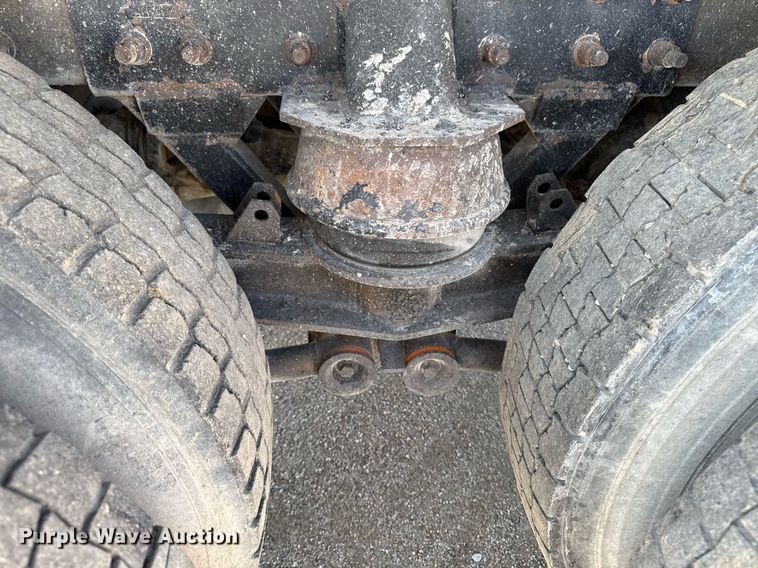 image for item EM3745 2003 Freightliner FLD120SD Classic dump truck