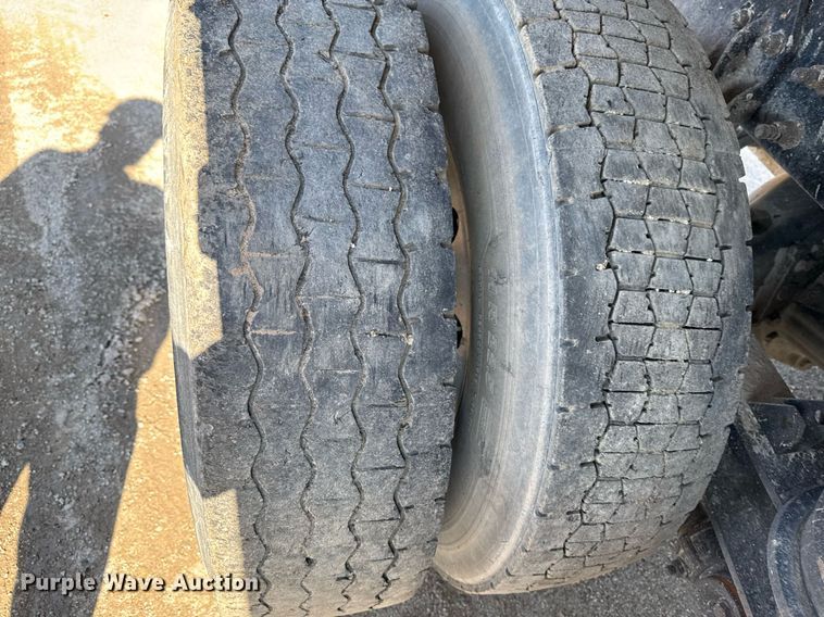 image for item EM3745 2003 Freightliner FLD120SD Classic dump truck