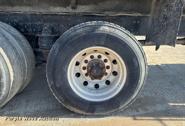 image for item EM3745 2003 Freightliner FLD120SD Classic dump truck