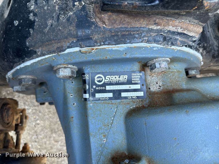 image for item EM3746 2000 Kenworth T800 semi truck