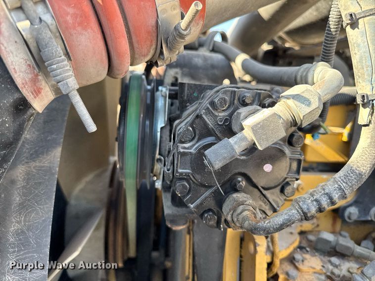 image for item EM3746 2000 Kenworth T800 semi truck